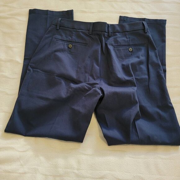 Goodthread Mens Navy Blue Straight Fit Cotton Wrinkle Free Chino Pant Sz 36W 32L - Picture 5 of 9